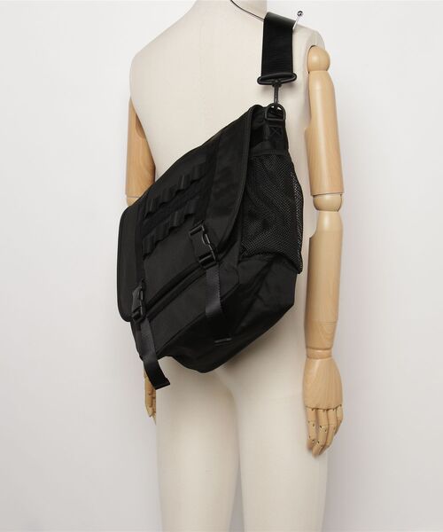 Carhartt（カーハート）の「【Carhartt WIP】PRESCOTT SHOULDER BAG（ショルダーバッグ・メンズ・ブラック・ONE SIZE）」の6枚目の写真