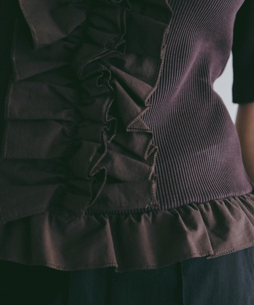 MANOF（マノフ）の「FRILL NECK RIB TOPS（Tシャツ/カットソー・レディース・ブラック/ホワイト/ブラウン・F）」の12枚目の写真