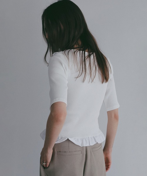 MANOF（マノフ）の「FRILL NECK RIB TOPS（Tシャツ/カットソー・レディース・ブラック/ホワイト/ブラウン・F）」の19枚目の写真
