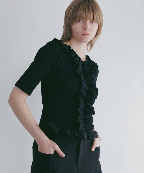 MANOF（マノフ）の「FRILL NECK RIB TOPS（Tシャツ/カットソー・レディース・ブラック/ホワイト/ブラウン・F）」の20枚目の写真