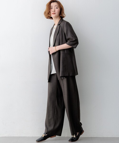 23区 S(ニジュウサンクチイサイサイズ)の「リネンライクグロッシー ハーフスリーブ ダブル ジャケット(その他アウター・レディース・グレー系/ベージュ系/ネイビー系・32)」の14枚目の写真