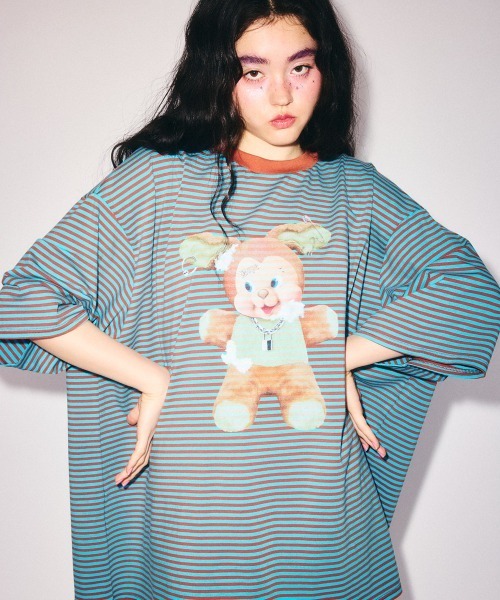 Candy Stripper（キャンディストリッパー）の「DOPE BUNNY BORDER BIG Tシャツ（Tシャツ/カットソー・レディース・ブラック/ブルー/ピンク・FREE）」の2枚目の写真