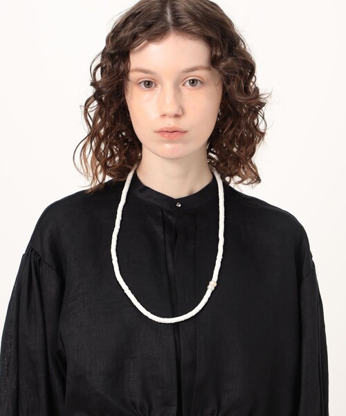 TOMORROWLAND （トゥモローランド）の「Raponesa General Store ILHABEL Double ネックレス（ネックレス・レディース・ホワイト/イエロー・FREE）」の3枚目の写真