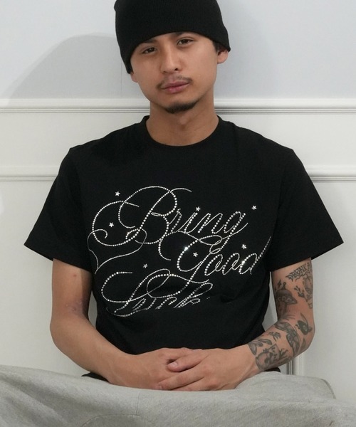 BIG SCRIPT TEE — лайнстон/киракира, принт-логотип, полуспинная футболка