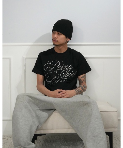 BGL(ビージーエル)の「BIG SCRIPT TEE / ラインストーン / キラキラ / 筆記体ロゴ / スクリプトロゴ / Y2K / ストリート 半袖Tシャツ(Tシャツ/カットソー・レディース・ホワイト×ピンク/ホワイト/ライトピンク/ブラック/ブルー・S/L/M)」の9枚目の写真