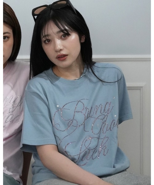 BGL(ビージーエル)の「BIG SCRIPT TEE / ラインストーン / キラキラ / 筆記体ロゴ / スクリプトロゴ / Y2K / ストリート 半袖Tシャツ(Tシャツ/カットソー・レディース・ホワイト×ピンク/ホワイト/ライトピンク/ブラック/ブルー・S/L/M)」の6枚目の写真