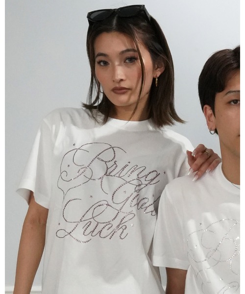 BGL(ビージーエル)の「BIG SCRIPT TEE / ラインストーン / キラキラ / 筆記体ロゴ / スクリプトロゴ / Y2K / ストリート 半袖Tシャツ(Tシャツ/カットソー・レディース・ホワイト×ピンク/ホワイト/ライトピンク/ブラック/ブルー・S/L/M)」の7枚目の写真