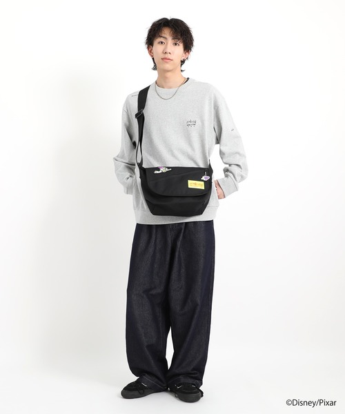 Manhattan Portage(マンハッタンポーテージ)の「Nylon Messenger Bag (SM) FZP MGNT / TOY STORY BUZZ LIGHTYEAR(メッセンジャーバッグ・レディース・ブラック・SMALL)」の15枚目の写真