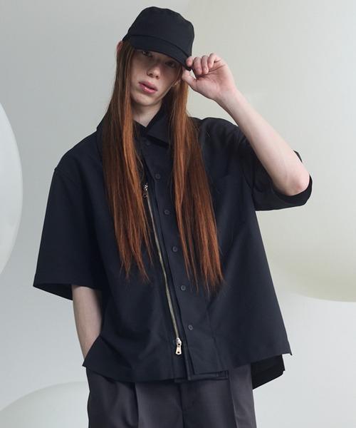 MAISON SPECIAL(メゾンスペシャル)の「《UNISEX》Layering MA-1 Docking Prime-Over Open Collar Short Sleeve Shirt/レイヤリングMA-1ドッキングプライムオーバーオープンカラーショートスリーブシャツ【MAISON SPECIAL/メゾンスペシャル】(シャツ/ブラウス・メンズ・ブラック/カーキ/チャコールグレー・0/1/2)」の1枚目の写真