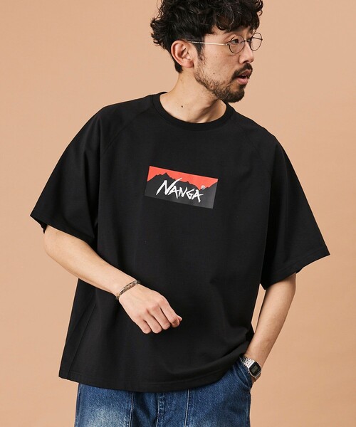 NANGA(ナンガ)の「NANGA/ナンガ エコハイブリッド ボックスロゴ ルーズフィット Tシャツ / ECO HYBRID BOX LOGO LOOSE FIT TEE/ユニセックス対応/フリーサイズ(Tシャツ/カットソー・メンズ・インディゴブルー/ホワイト/グレー/ブラック・ONE SIZE)」の2枚目の写真