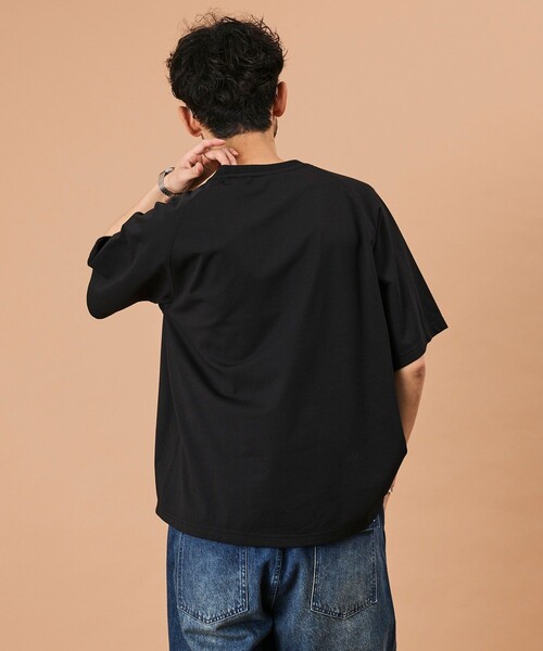 NANGA(ナンガ)の「NANGA/ナンガ エコハイブリッド ボックスロゴ ルーズフィット Tシャツ / ECO HYBRID BOX LOGO LOOSE FIT TEE/ユニセックス対応/フリーサイズ(Tシャツ/カットソー・メンズ・インディゴブルー/ホワイト/グレー/ブラック・ONE SIZE)」の15枚目の写真