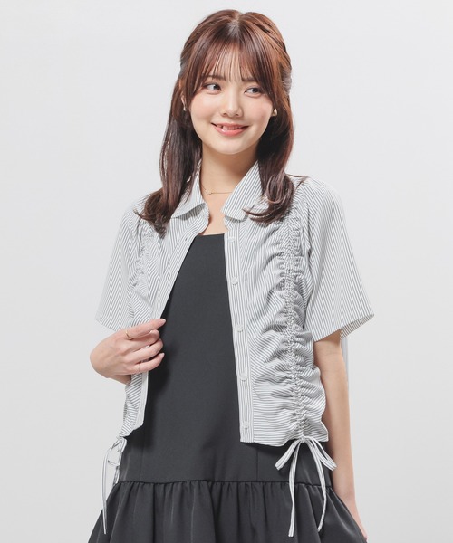 Honeys(ハニーズ)の「ドロストショート丈シャツ(シャツ/ブラウス・レディース・ホワイト×ネイビー/ホワイト×ブルー/サックスブルー/ブルー系その他3・L/M/S)」の15枚目の写真