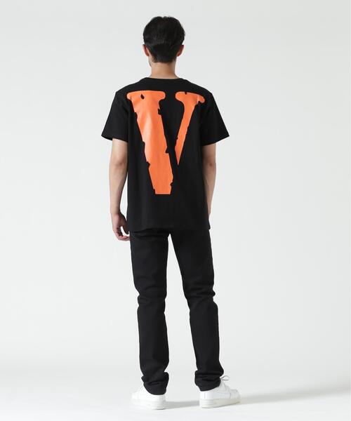 VLONE（ヴィーロン）の「VLONE/ヴィーロン/CLASSIC LOGO-VLONE TEE（Tシャツ/カットソー・メンズ・ブラック・XL/L/M）」の8枚目の写真