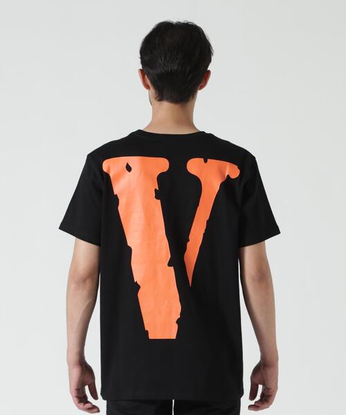 VLONE（ヴィーロン）の「VLONE/ヴィーロン/CLASSIC LOGO-VLONE TEE（Tシャツ/カットソー・メンズ・ブラック・XL/L/M）」の11枚目の写真