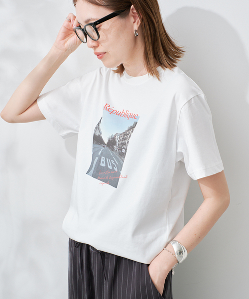 SLOBE IENA(スローブイエナ)の「Le Mares フォトTEE(Tシャツ/カットソー・レディース・ブラック/ホワイト/サックスブルー・FREE)」の4枚目の写真