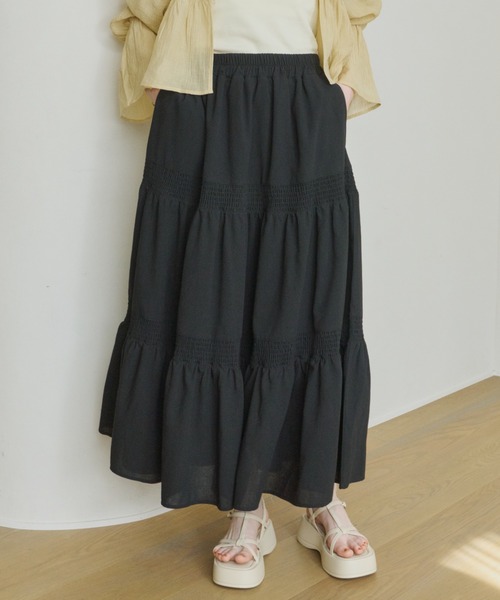 OLUN(オルン)の「tiered flare skirt/ティアードフレアスカート(スカート・レディース・ブラック/アイボリー・SMALL/MEDIUM)」の14枚目の写真