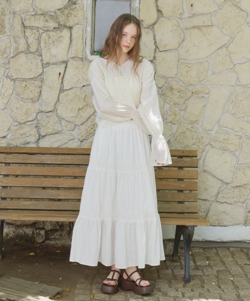 OLUN(オルン)の「tiered flare skirt/ティアードフレアスカート(スカート・レディース・ブラック/アイボリー・SMALL/MEDIUM)」の3枚目の写真