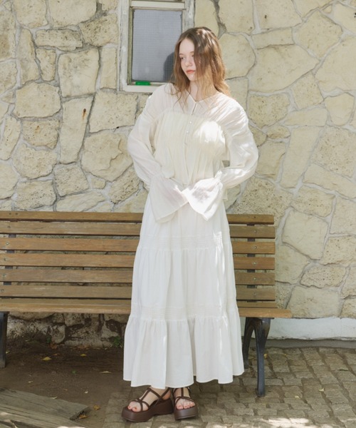 OLUN(オルン)の「tiered flare skirt/ティアードフレアスカート(スカート・レディース・ブラック/アイボリー・SMALL/MEDIUM)」の19枚目の写真