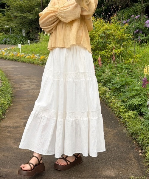 OLUN(オルン)の「tiered flare skirt/ティアードフレアスカート(スカート・レディース・ブラック/アイボリー・SMALL/MEDIUM)」の8枚目の写真