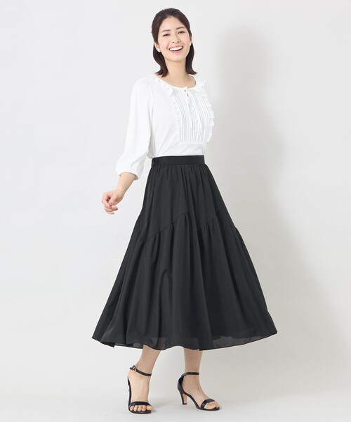 TO BE CHIC（トゥー ビー シック）の「ヴェールパネル スカート（スカート・レディース・ベージュ/ブラック・40）」の3枚目の写真
