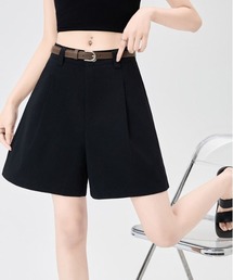 ワンタック入りベルト付きハーフパンツ