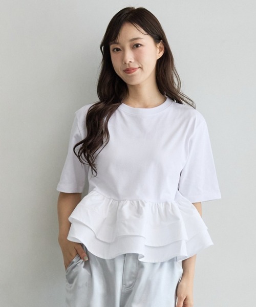BIRTHDAY BASH(バースデイバッシュ)の「CREW NECK DOUBLE FRILL TOPS(クリューネックダブルフリルトップス)(Tシャツ/カットソー・レディース・ホワイト/ブラック/ラベンダー・FREE)」の4枚目の写真