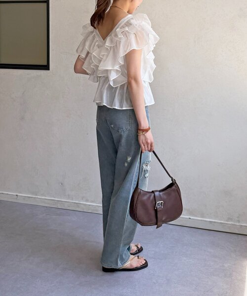 Thevon(ゼボン)の「Vネックシアーフリルペプラムブラウス(シャツ/ブラウス・レディース・ブラウン/サックスブルー/オフホワイト・FREE)」の11枚目の写真