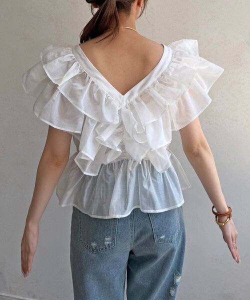 Thevon(ゼボン)の「Vネックシアーフリルペプラムブラウス(シャツ/ブラウス・レディース・ブラウン/サックスブルー/オフホワイト・FREE)」の13枚目の写真