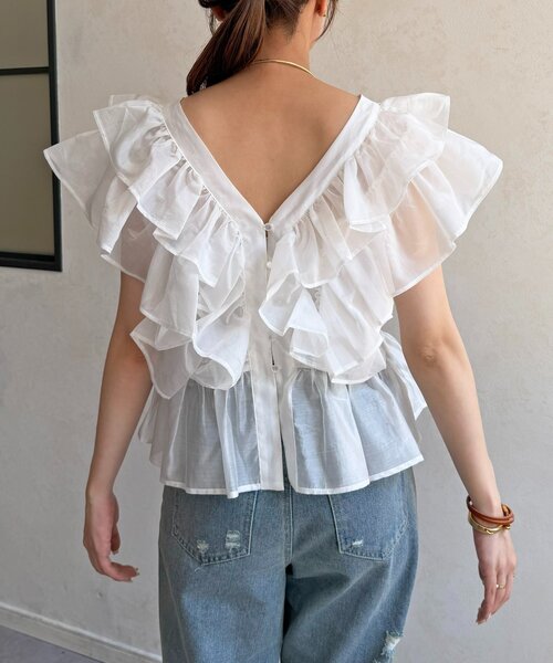 Thevon(ゼボン)の「Vネックシアーフリルペプラムブラウス(シャツ/ブラウス・レディース・ブラウン/サックスブルー/オフホワイト・FREE)」の15枚目の写真