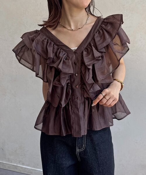 Thevon(ゼボン)の「Vネックシアーフリルペプラムブラウス(シャツ/ブラウス・レディース・ブラウン/サックスブルー/オフホワイト・FREE)」の17枚目の写真