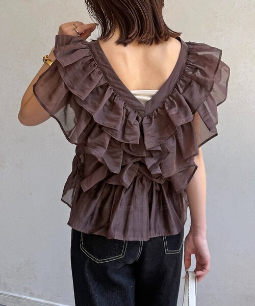 Thevon(ゼボン)の「Vネックシアーフリルペプラムブラウス(シャツ/ブラウス・レディース・ブラウン/サックスブルー/オフホワイト・FREE)」の19枚目の写真