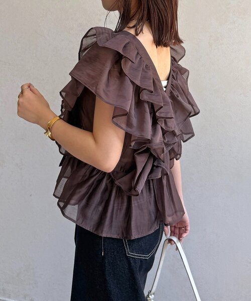 Thevon(ゼボン)の「Vネックシアーフリルペプラムブラウス(シャツ/ブラウス・レディース・ブラウン/サックスブルー/オフホワイト・FREE)」の20枚目の写真