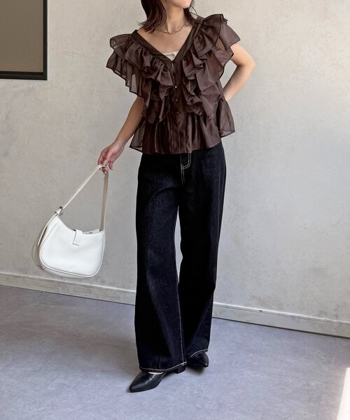 Thevon(ゼボン)の「Vネックシアーフリルペプラムブラウス(シャツ/ブラウス・レディース・ブラウン/サックスブルー/オフホワイト・FREE)」の21枚目の写真
