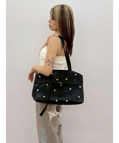 EVRIS(エヴリス)の「スタッズモチーフBIGショルダーBAG(ハンドバッグ・レディース・ブラウン/ブラック・FREE)」の13枚目の写真
