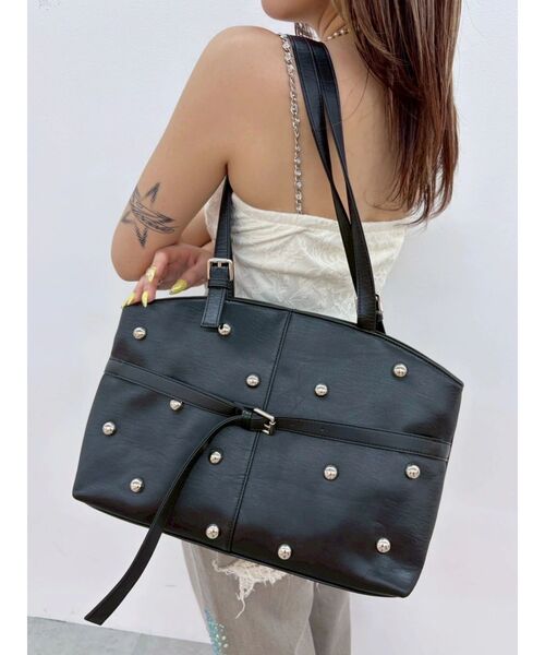 EVRIS(エヴリス)の「スタッズモチーフBIGショルダーBAG(ハンドバッグ・レディース・ブラウン/ブラック・FREE)」の1枚目の写真