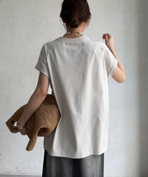 DouDou(ドゥドゥ)の「接触冷感2WAYフロッキーロゴTEE(Tシャツ/カットソー・レディース・グリーン/チャコールグレー/ブラウン/アイボリー・FREE)」の13枚目の写真