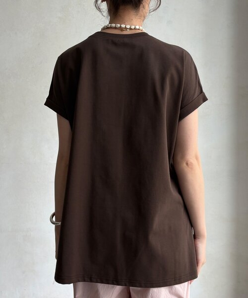 DouDou(ドゥドゥ)の「接触冷感2WAYフロッキーロゴTEE(Tシャツ/カットソー・レディース・グリーン/チャコールグレー/ブラウン/アイボリー・FREE)」の7枚目の写真