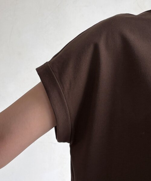 DouDou(ドゥドゥ)の「接触冷感2WAYフロッキーロゴTEE(Tシャツ/カットソー・レディース・グリーン/チャコールグレー/ブラウン/アイボリー・FREE)」の10枚目の写真