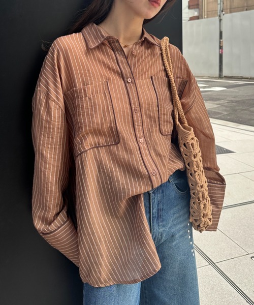 MYMOOD.(マイムード)の「ダブルポケットパイピングシアーシャツ(シャツ/ブラウス・レディース・ブラウン/オフホワイト/ブルー・FREE)」の21枚目の写真