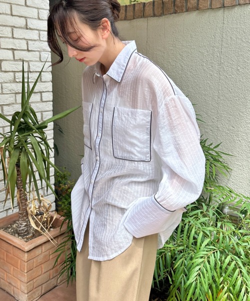 MYMOOD.(マイムード)の「ダブルポケットパイピングシアーシャツ(シャツ/ブラウス・レディース・ブラウン/オフホワイト/ブルー・FREE)」の13枚目の写真