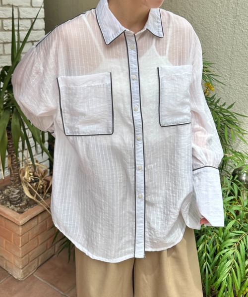 MYMOOD.(マイムード)の「ダブルポケットパイピングシアーシャツ(シャツ/ブラウス・レディース・ブラウン/オフホワイト/ブルー・FREE)」の8枚目の写真