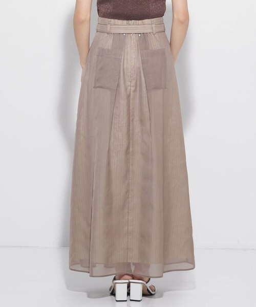 UNITED TOKYO(ユナイテッドトウキョウ)の「【新色・アイボリー入荷!】シアーストライプタックフレアスカート|夏服/ウォッシャブル/オフィスカジュアル/速乾/防シワ/UVカット/細見え(スカート・レディース・ベージュ/ブラック/アイボリー・1/2)」の10枚目の写真