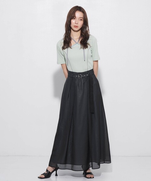 UNITED TOKYO(ユナイテッドトウキョウ)の「【新色・アイボリー入荷!】シアーストライプタックフレアスカート|夏服/ウォッシャブル/オフィスカジュアル/速乾/防シワ/UVカット/細見え(スカート・レディース・ベージュ/ブラック/アイボリー・1/2)」の15枚目の写真