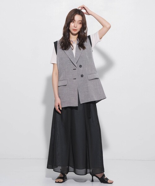 UNITED TOKYO(ユナイテッドトウキョウ)の「【新色・アイボリー入荷!】シアーストライプタックフレアスカート|夏服/ウォッシャブル/オフィスカジュアル/速乾/防シワ/UVカット/細見え(スカート・レディース・ベージュ/ブラック/アイボリー・1/2)」の16枚目の写真