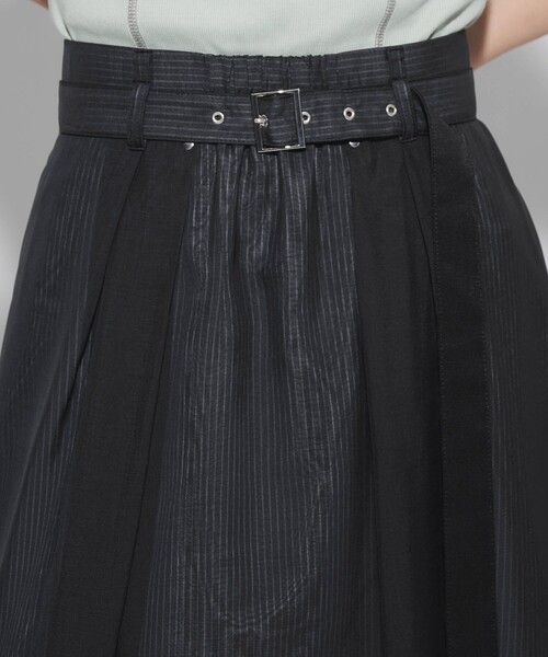 UNITED TOKYO(ユナイテッドトウキョウ)の「【新色・アイボリー入荷!】シアーストライプタックフレアスカート|夏服/ウォッシャブル/オフィスカジュアル/速乾/防シワ/UVカット/細見え(スカート・レディース・ベージュ/ブラック/アイボリー・1/2)」の21枚目の写真