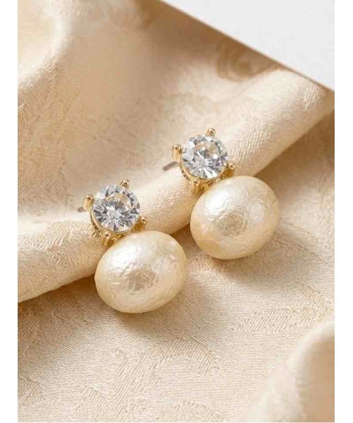 tone(トーン)の「【88eighty-eight】キラキラビジューBIGパールシンプルピアス【import】(MA)(ピアス(両耳用)・レディース・ゴールド・FREE)」の2枚目の写真