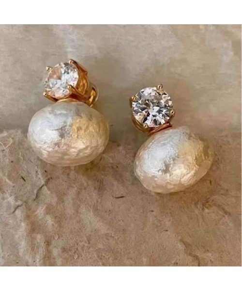 tone(トーン)の「【88eighty-eight】キラキラビジューBIGパールシンプルピアス【import】(MA)(ピアス(両耳用)・レディース・ゴールド・FREE)」の5枚目の写真