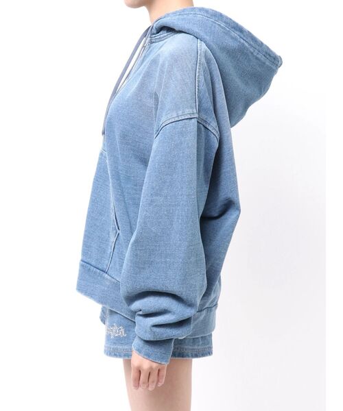GYDA(ジェイダ)の「BACK GYDAラインストーンカットデニムパーカー(パーカー・レディース・ライトブルー・FREE)」の10枚目の写真