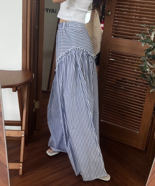 FAVORITO（ファヴォリート）の「ロングAラインスカート（スカート・レディース・ブラック/レッド/ブルー・F）」の17枚目の写真