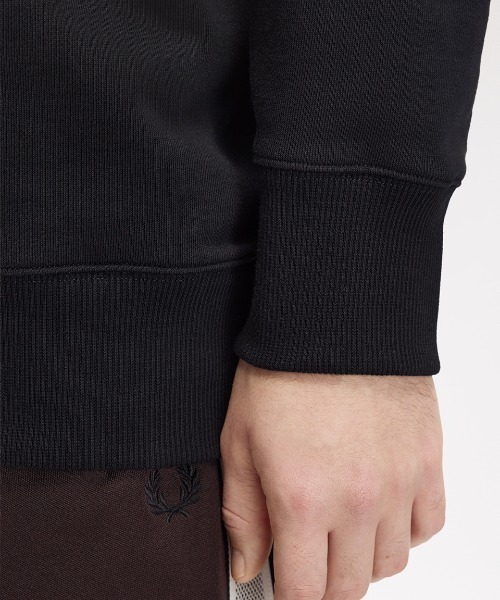 FRED PERRY(フレッドペリー)の「Oversized Tipped Sweatshirt/オーバーサイズティップドスウェット(スウェット・メンズ・ブラウン/グレー/ブラック・L/M/S)」の7枚目の写真